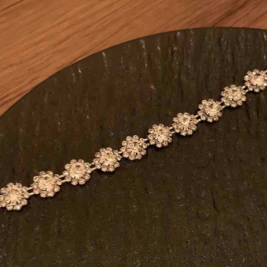 Versatile Collar-style Necklace