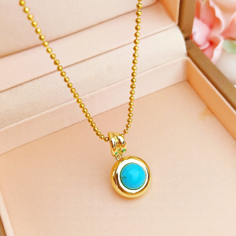 Versatile Collarbone Necklace