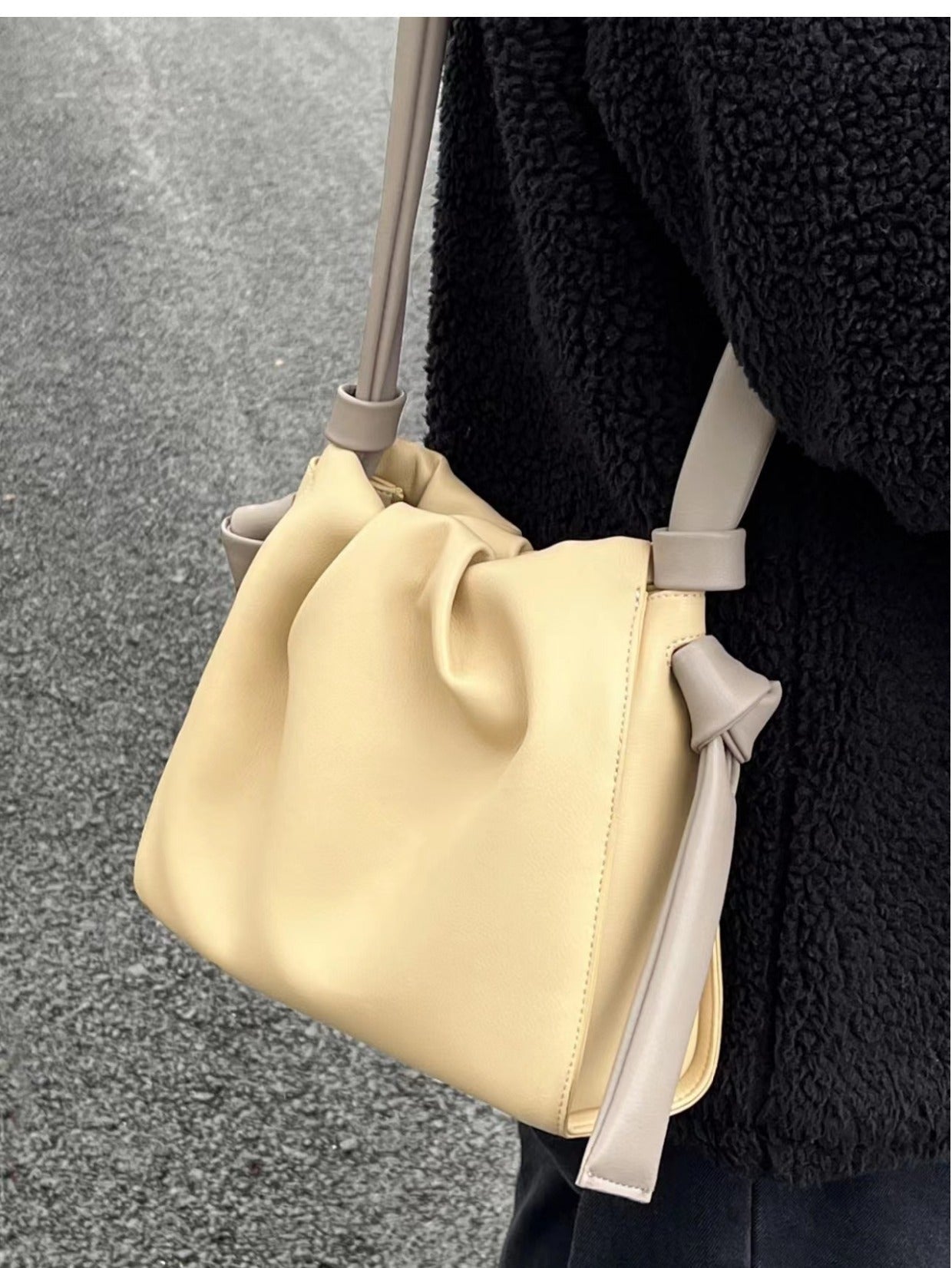 Messenger Cloud Bag