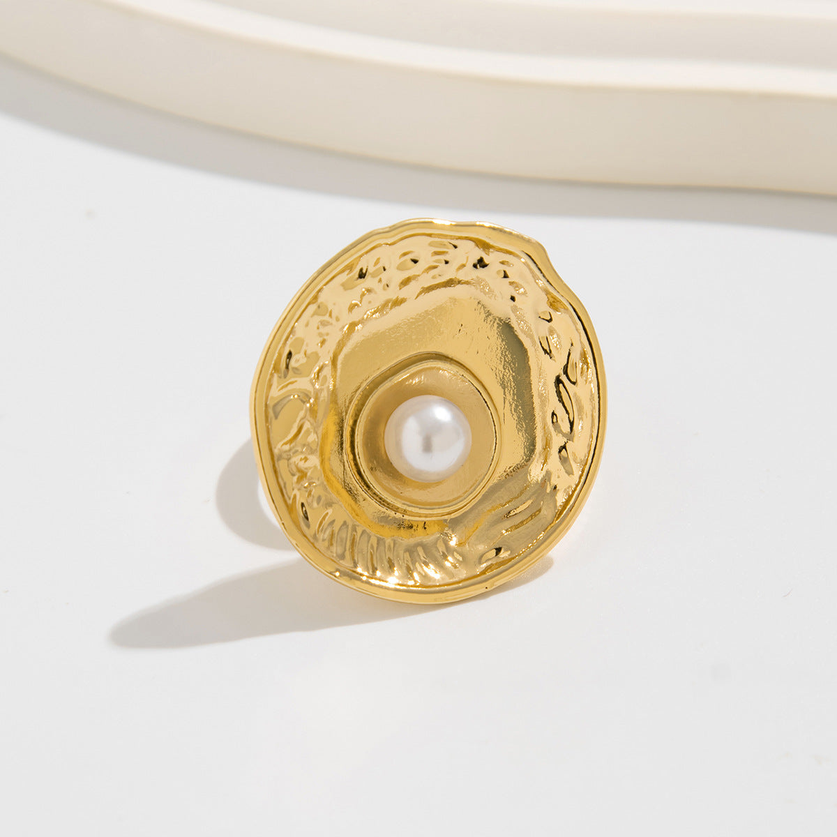 Inlaid Pearl Flower Ring