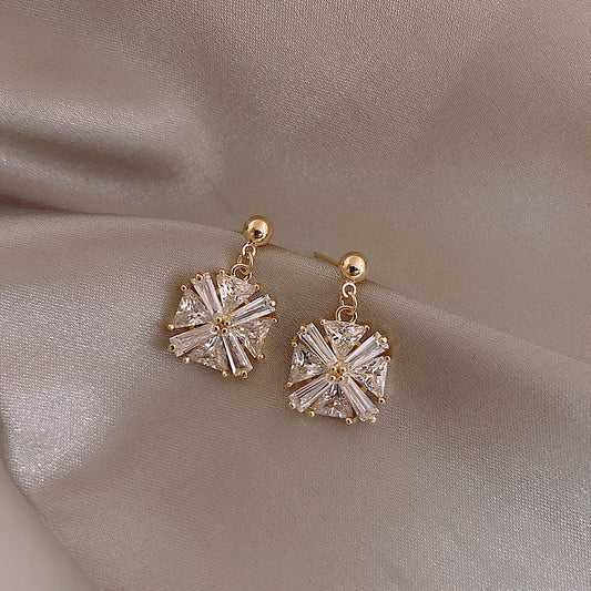 Prapa Dangle Earrings