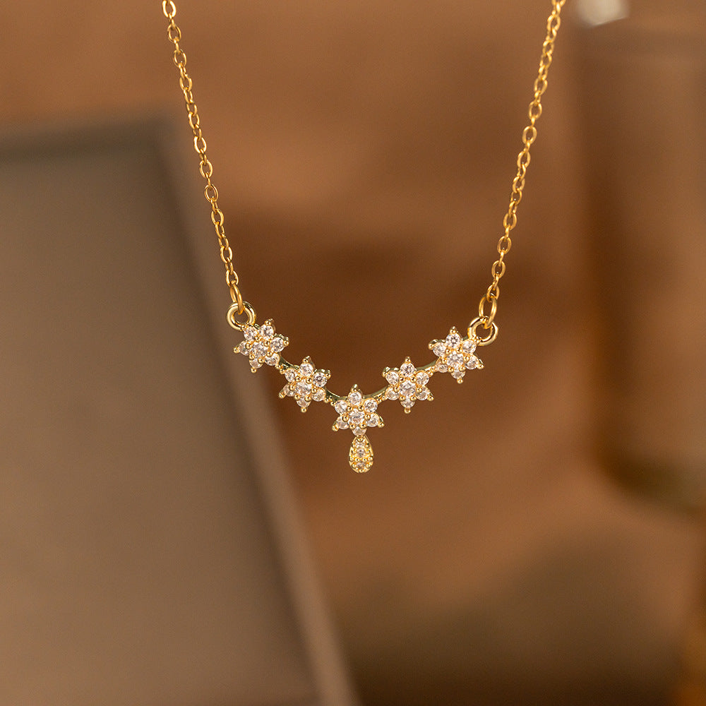 Single-diamond Pendant Necklace
