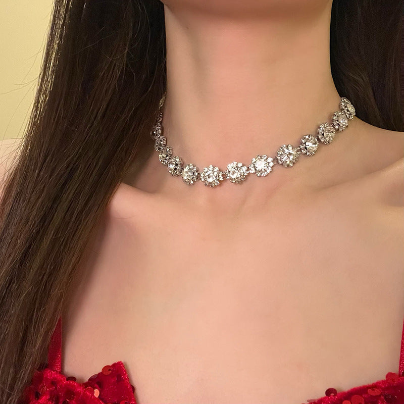 Versatile Collar-style Necklace