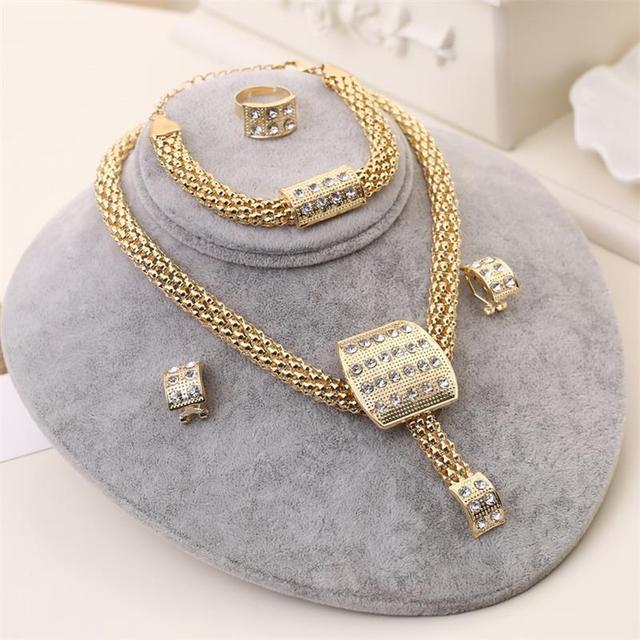 Cate Gold Jewelry Set