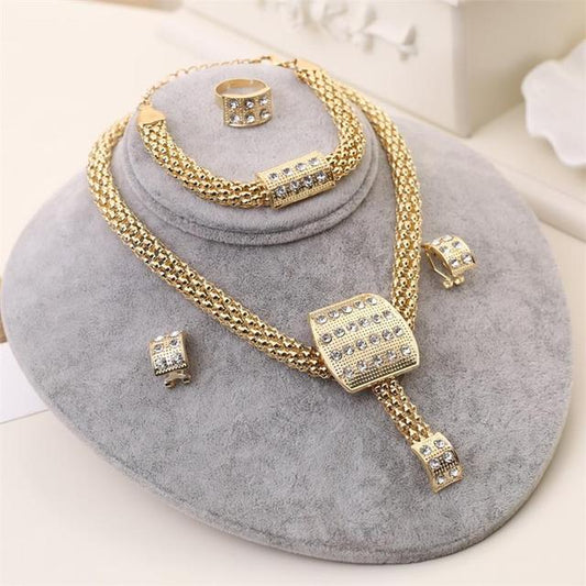 Cate Gold Jewelry Set