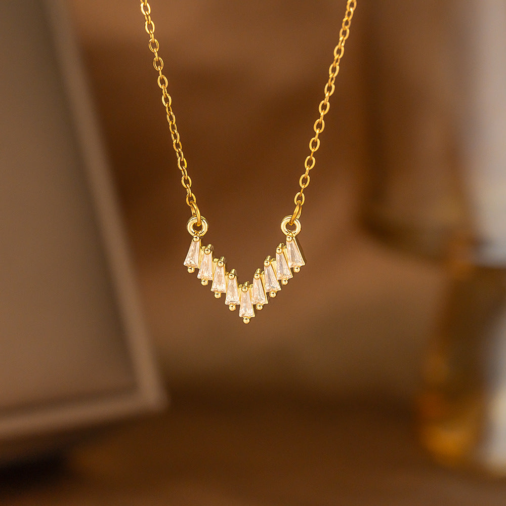 Single-diamond Pendant Necklace