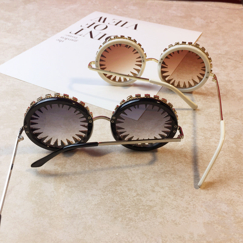Ralferty Unique Round Rivet Steampunk Sunglasses