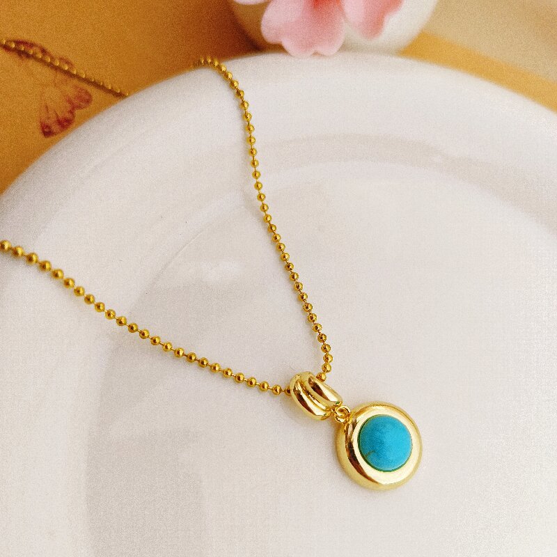 Versatile Collarbone Necklace