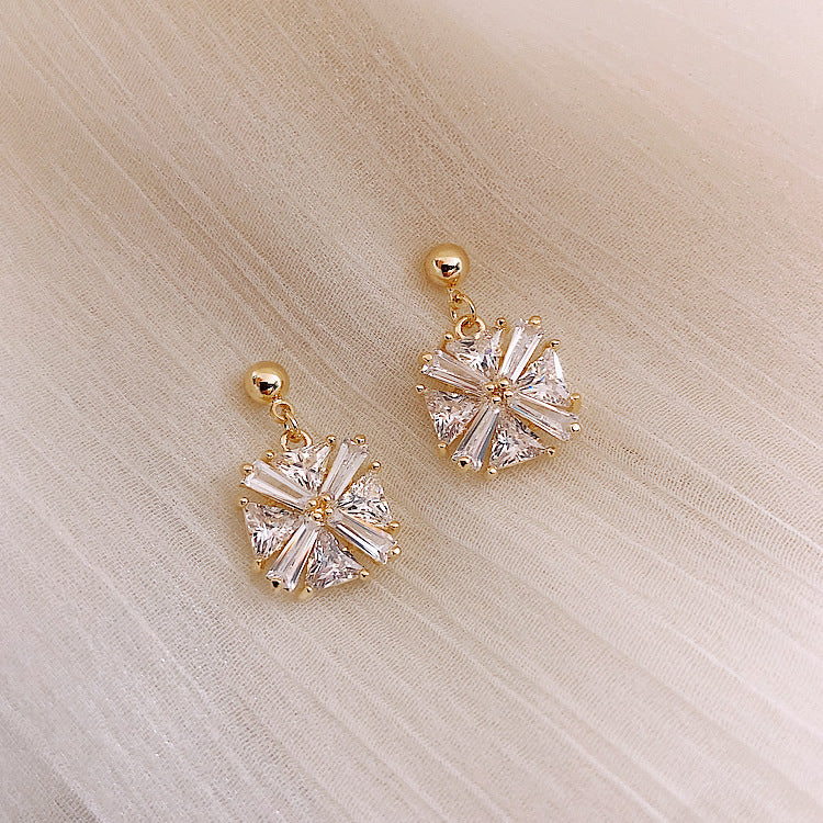 Prapa Dangle Earrings
