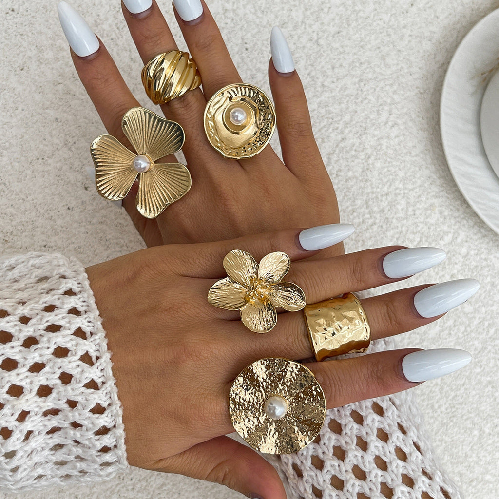 Inlaid Pearl Flower Ring
