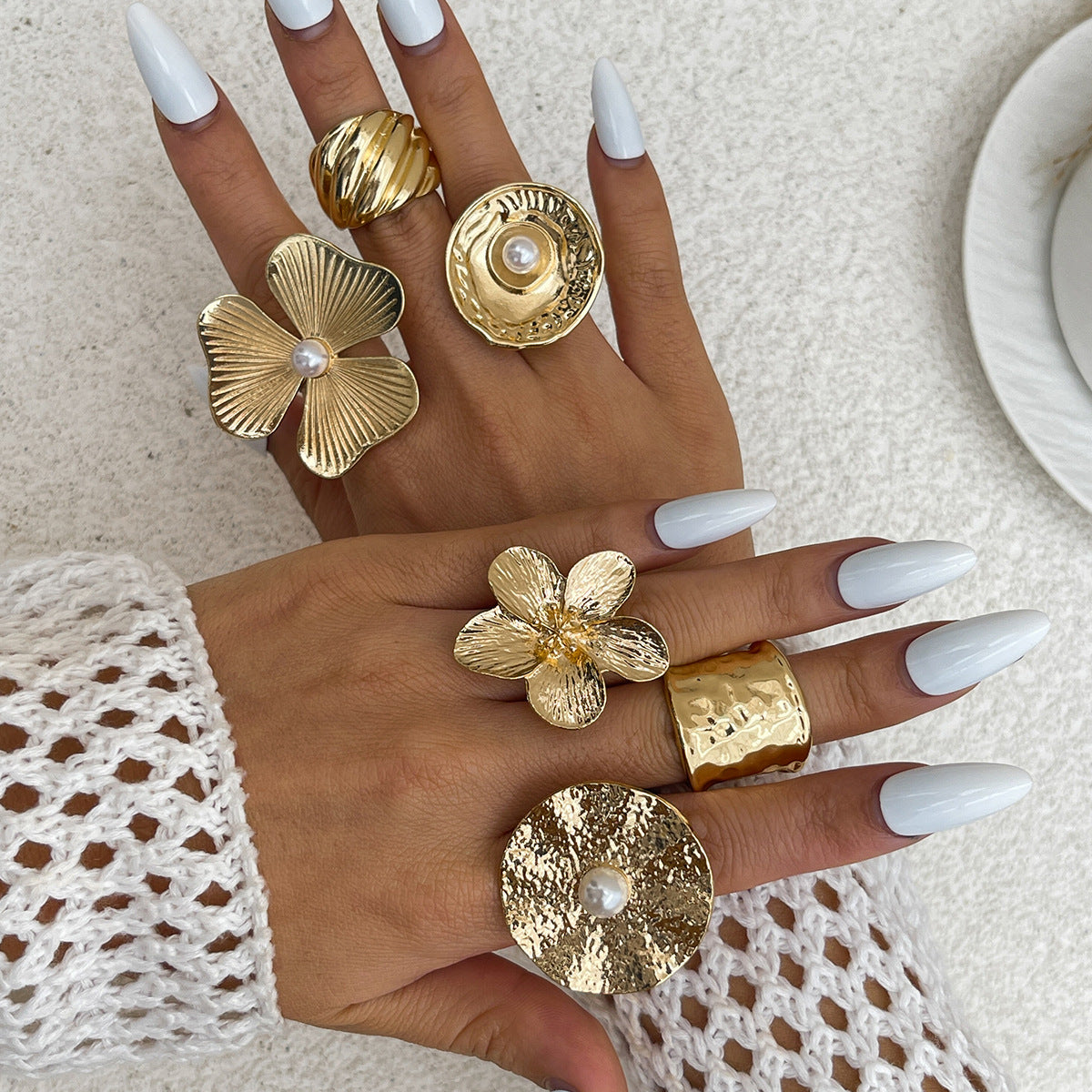 Inlaid Pearl Flower Ring