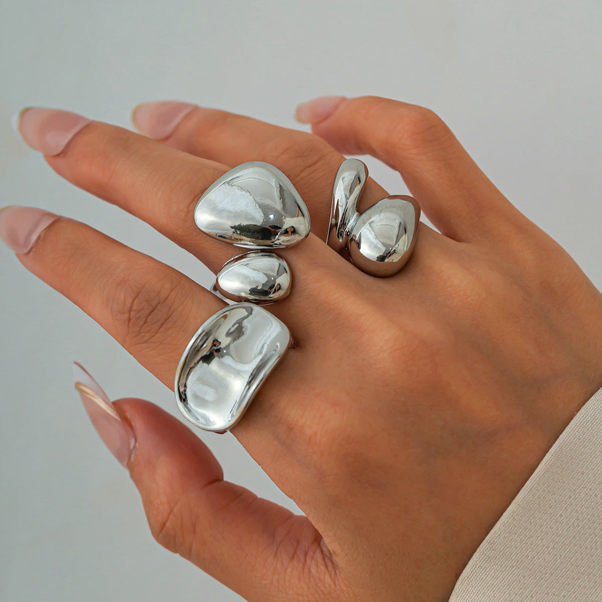 Glossy Hug Ring Suit