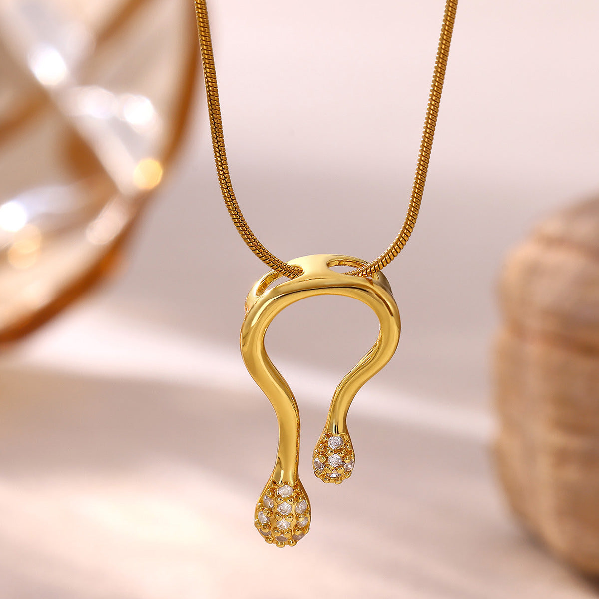 U-shaped Fairy Clavicle Necklace