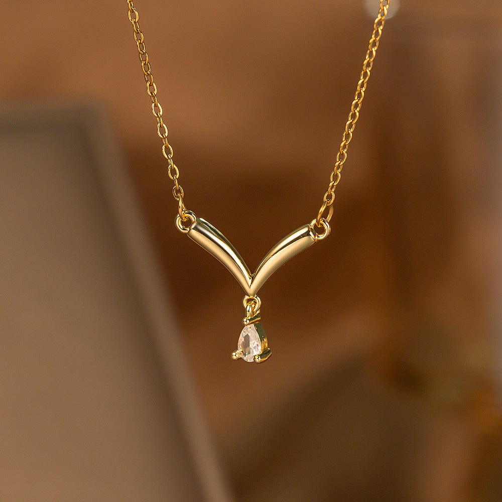 Single-diamond Pendant Necklace