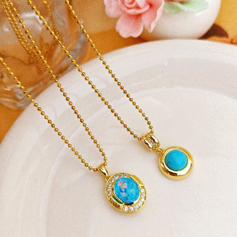 Versatile Collarbone Necklace