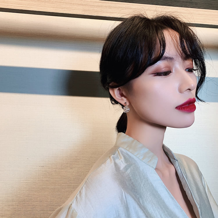 Prapa Dangle Earrings