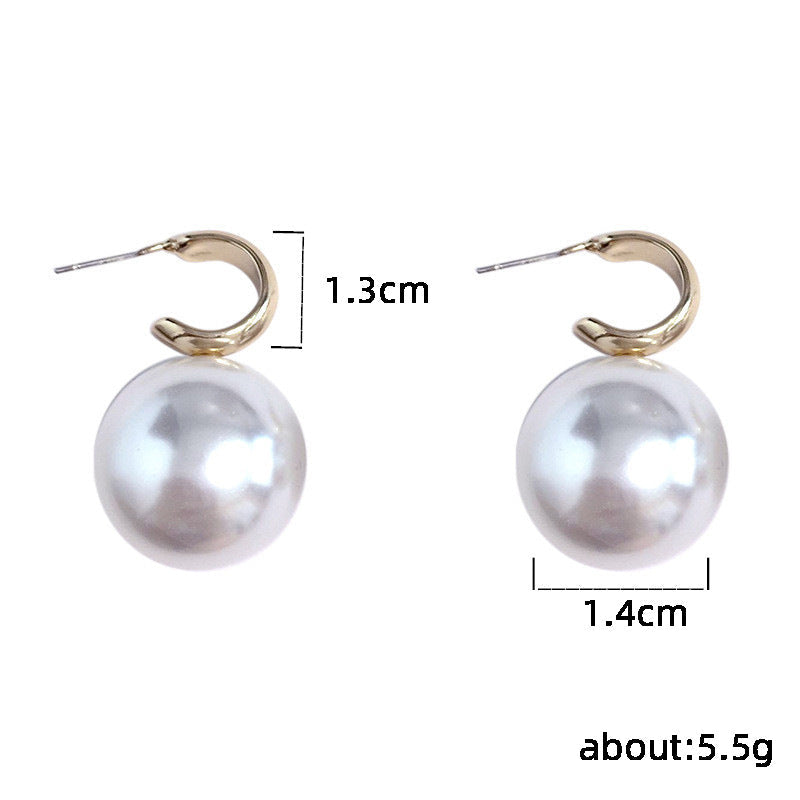 Simple And Stylish Pearl Earrings