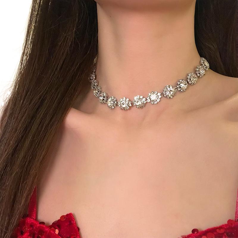 Versatile Collar-style Necklace