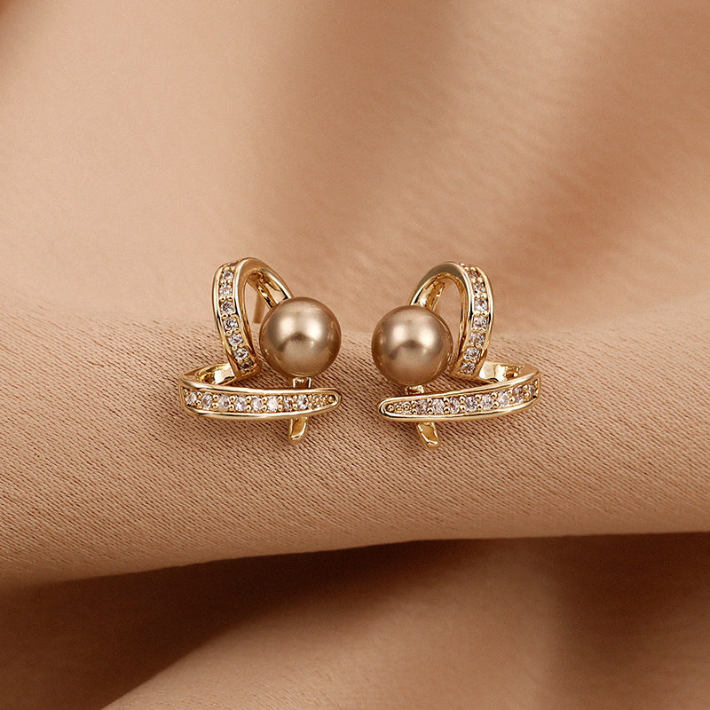 Baroque Pearl Vintage Light Earrings