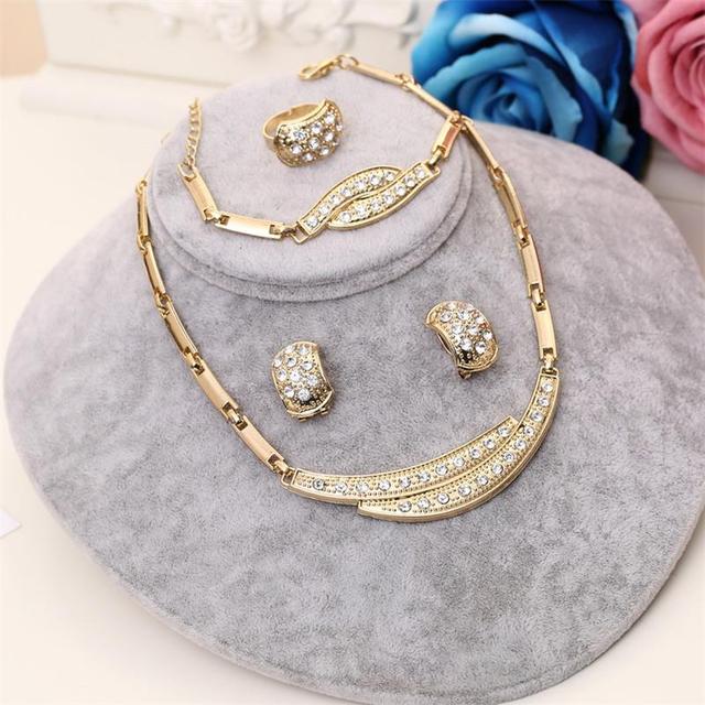 Cate Gold Jewelry Set