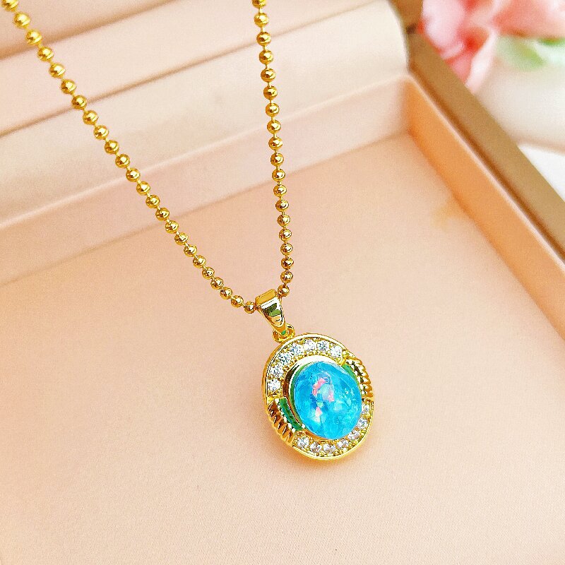 Versatile Collarbone Necklace