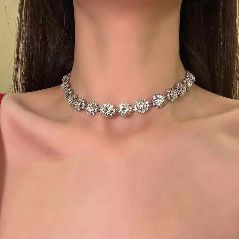 Versatile Collar-style Necklace