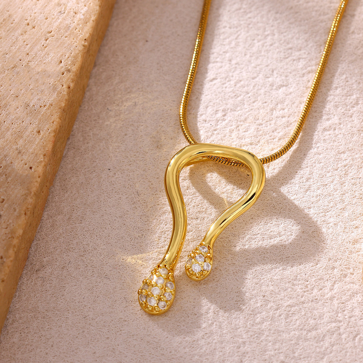 U-shaped Fairy Clavicle Necklace